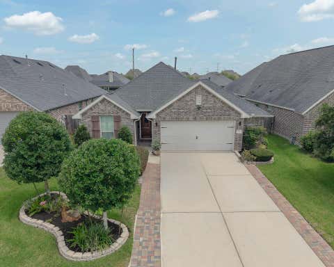 Homes For Sale - 19734 Oakdale Lakes Trail<br/> Richmond, TX 77407