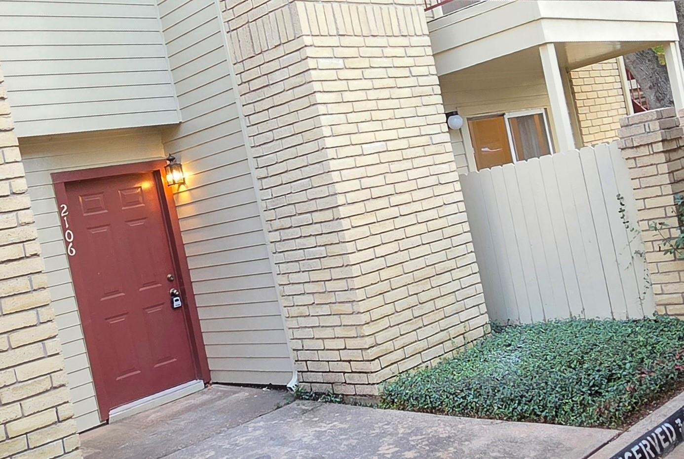 2120 El Paseo Street 2106