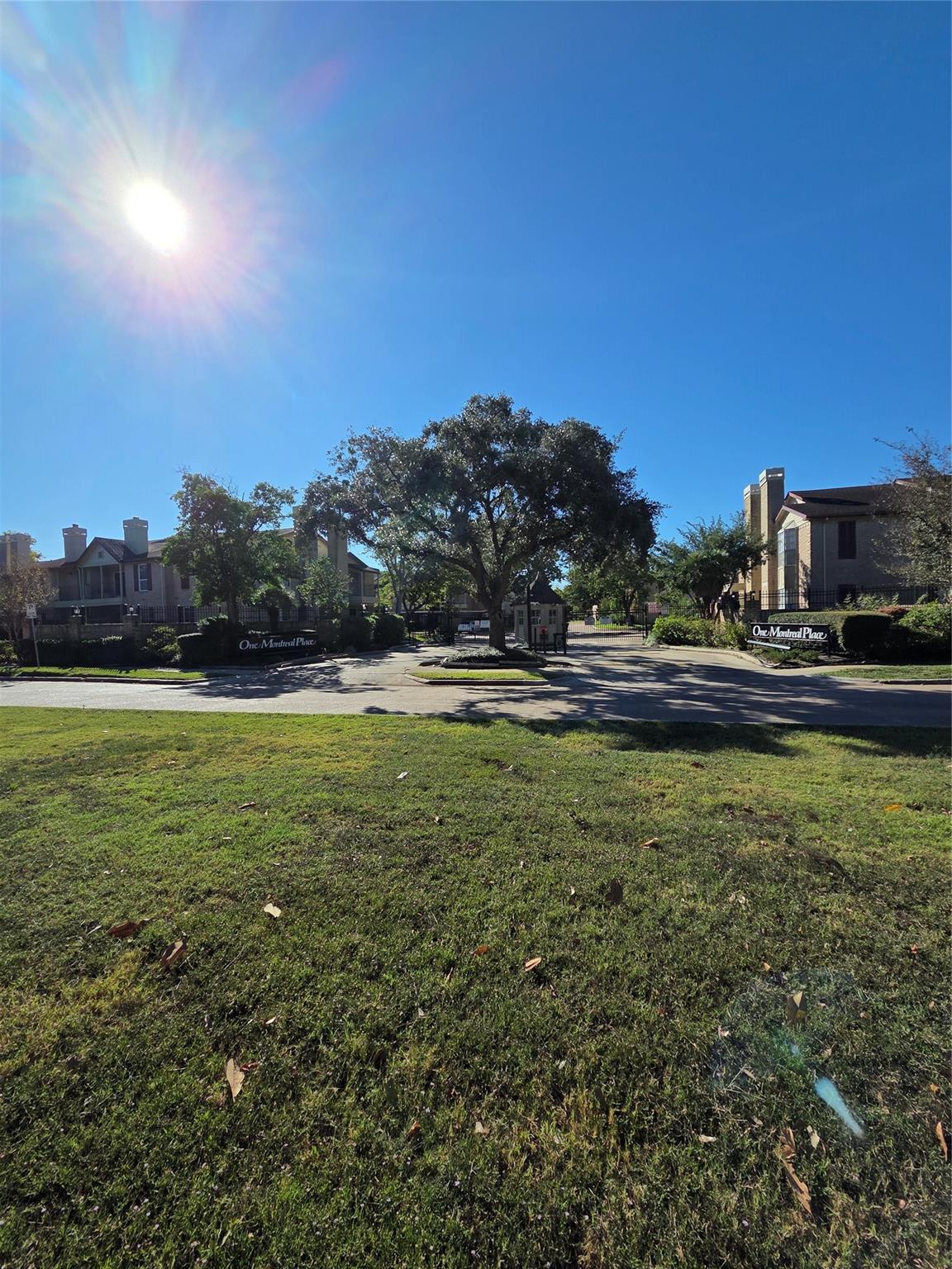 2120 El Paseo Street 2106