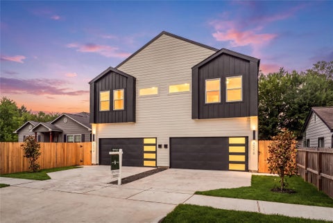 Multifamily For Sale - 4521 Newberry Street<br/> Houston, TX 77051