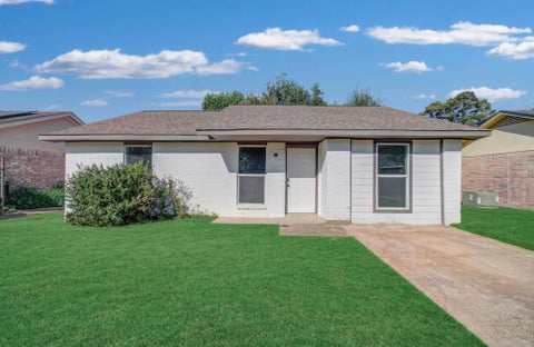 Photo of 9843 Ribbonwood Street, Houston, TX 77078 (MLS # 67482714)