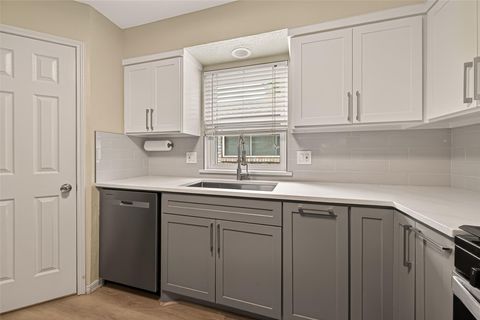 Tiny photo for 4014 Sweet Gum Trail, Houston, TX 77339 (MLS # 91662328)