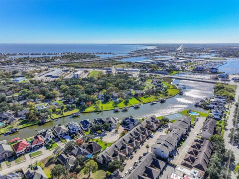 Photo of 2034 Glencove Drive, Seabrook, TX 77586 (MLS # 8441519)