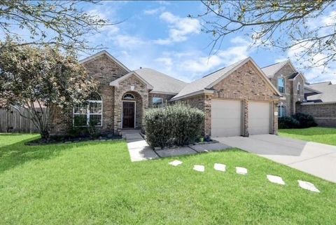 Photo of 3018 Wellington Pass Drive, Spring, TX 77373 (MLS # 47333850)