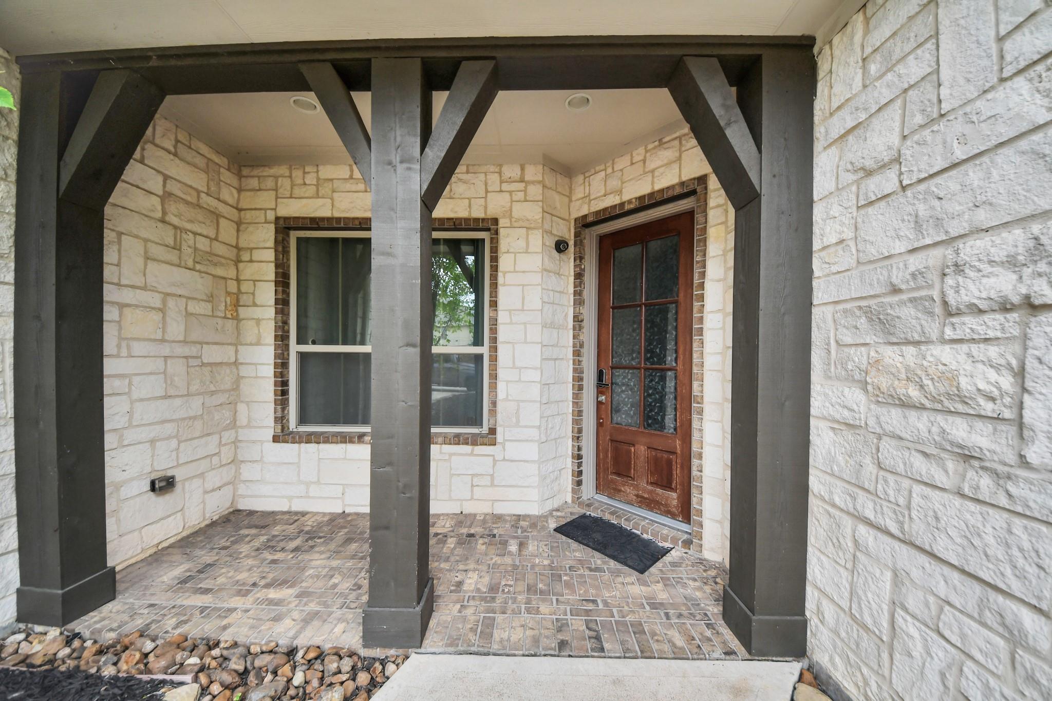 20211 Cascading Falls Boulevard