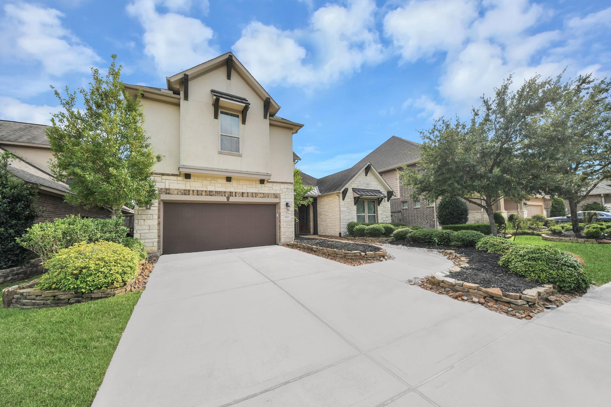 20211 Cascading Falls Boulevard