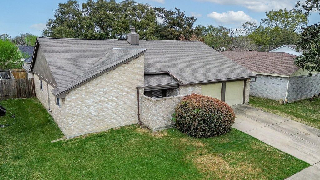 Photo of 19318 Quiet Brook Drive, Houston, TX 77084 (MLS # 65596363)