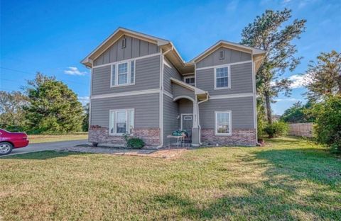 Photo of 511 Dahila Street, Prairie View, TX 77484 (MLS # 18846544)