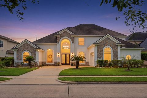 Photo of 11512 Watercastle Court, Pearland, TX 77584 (MLS # 55642477)