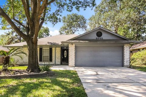Photo of 2522 Sherwood Hollow Lane, Houston, TX 77339 (MLS # 61732845)