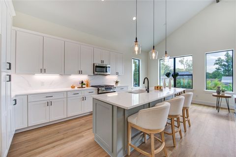 Photo of 6129 Pacific Forest Drive, Houston, TX 77091 (MLS # 22284488)