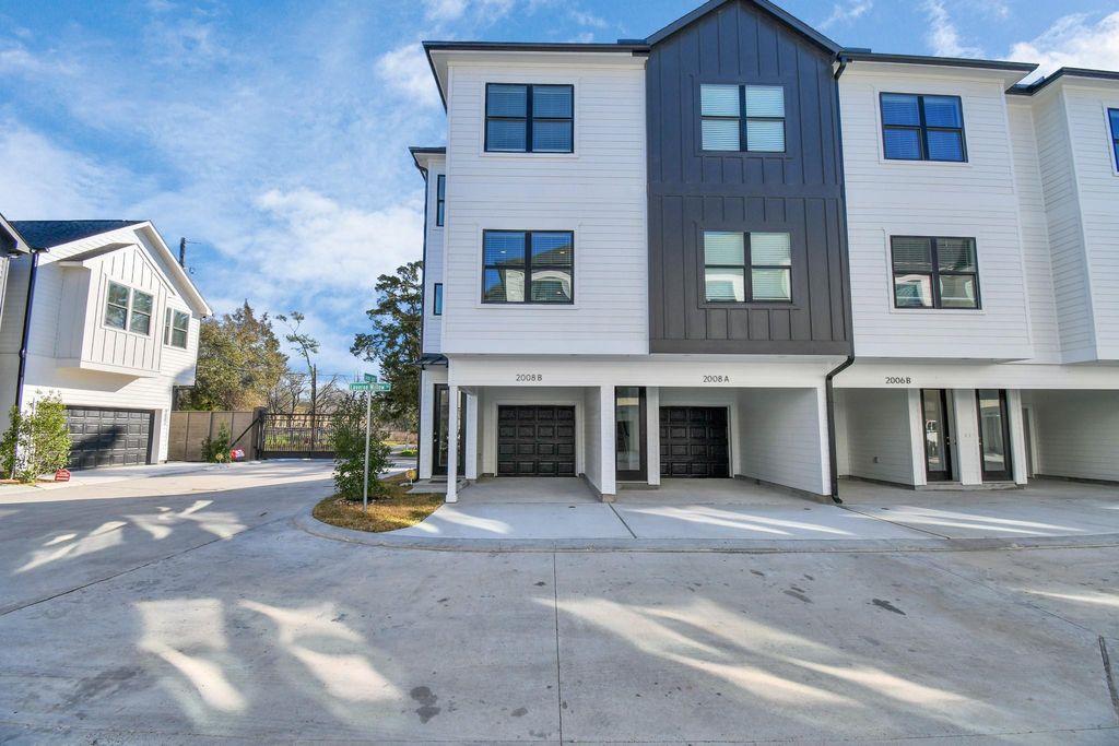 Photo of 2006 Laverne Willow Lane #A, Houston, TX 77080 (MLS # 19395009)