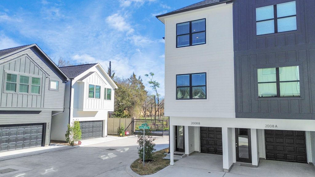 Photo of 2006 Laverne Willow Lane #A, Houston, TX 77080 (MLS # 19395009)