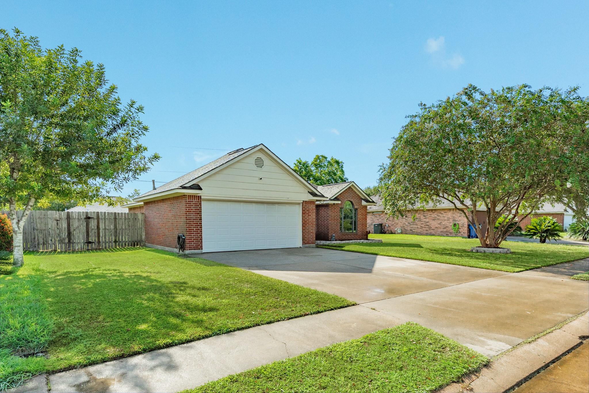 1164 Thomas Drive