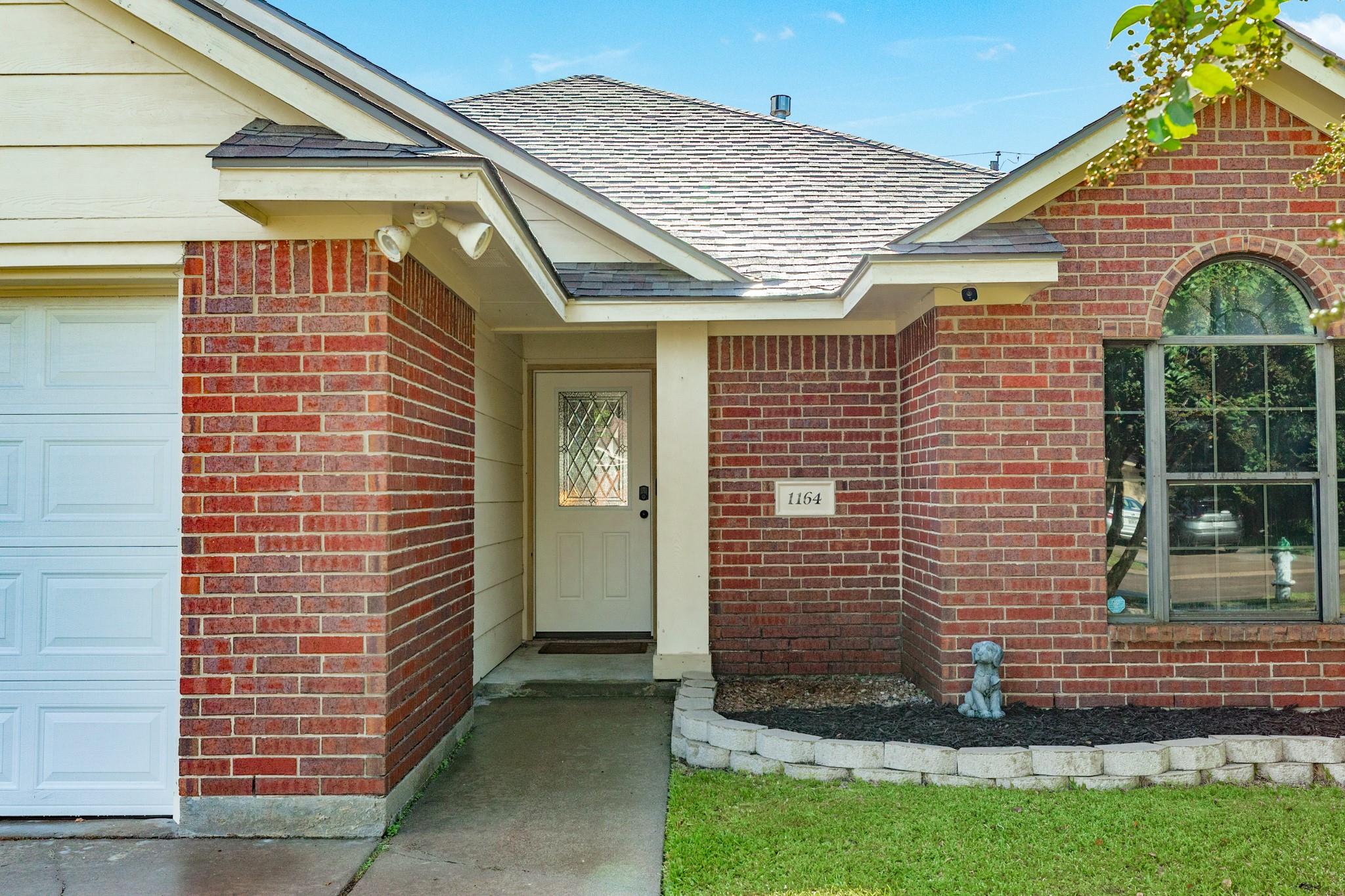 1164 Thomas Drive