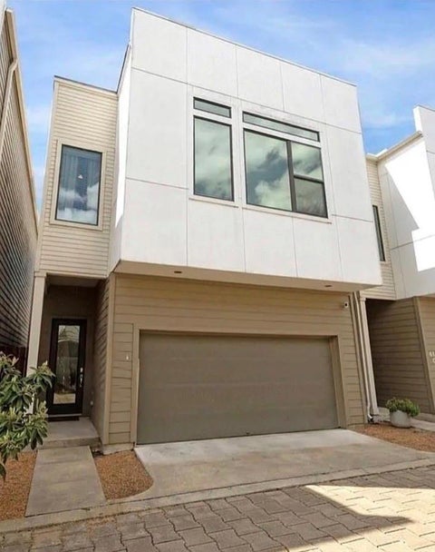 Photo of 608 Thornton Road #A, Houston, TX 77018 (MLS # 81536434)