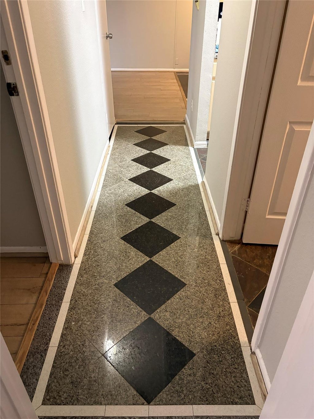 Photo of 3055 SW Walnut Bend Lane #13, Houston, TX 77042 (MLS # 75972010)