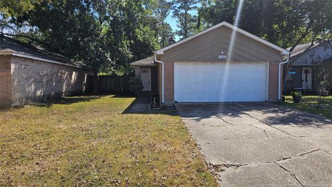 Photo of 13102 Crystal Cove Drive, Houston, TX 77044 (MLS # 21985432)