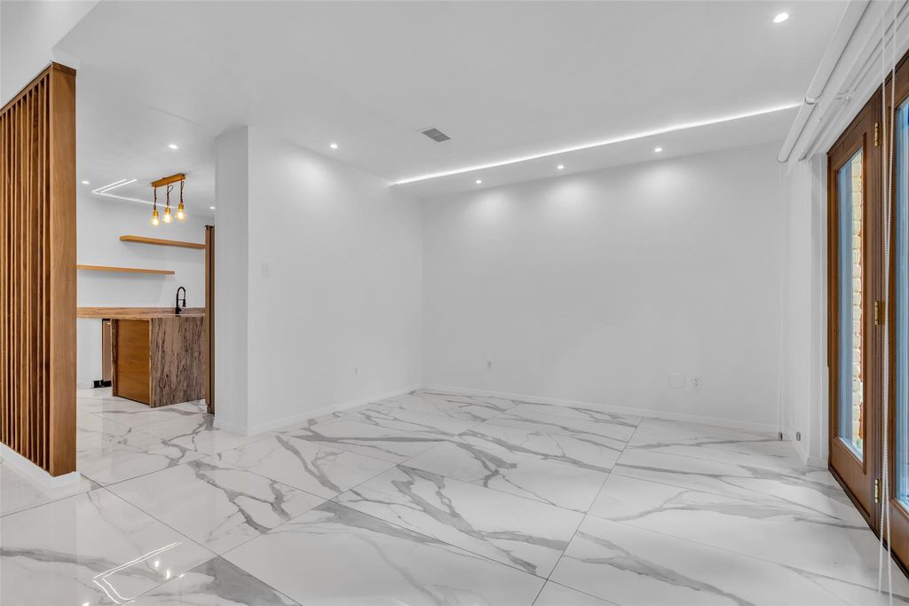 Photo of 41 Hickory Oak Drive, The Woodlands, TX 77381 (MLS # 28648108)
