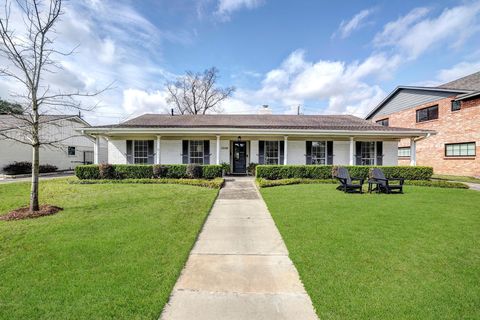Photo of 3018 Ann Arbor Drive, Houston, TX 77063 (MLS # 56928673)