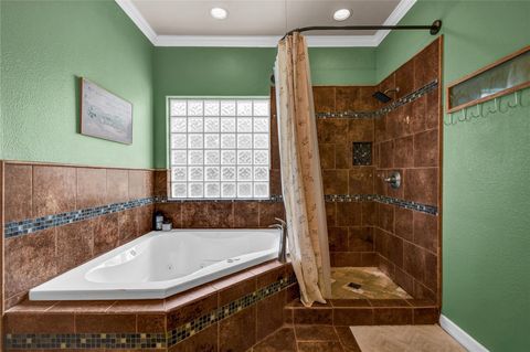 Tiny photo for 105 Thyme Trail, Lake Jackson, TX 77566 (MLS # 87197696)