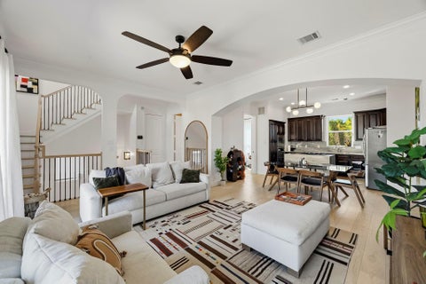 Photo of 11009 Upland Forest Drive, Houston, TX 77043 (MLS # 59317311)