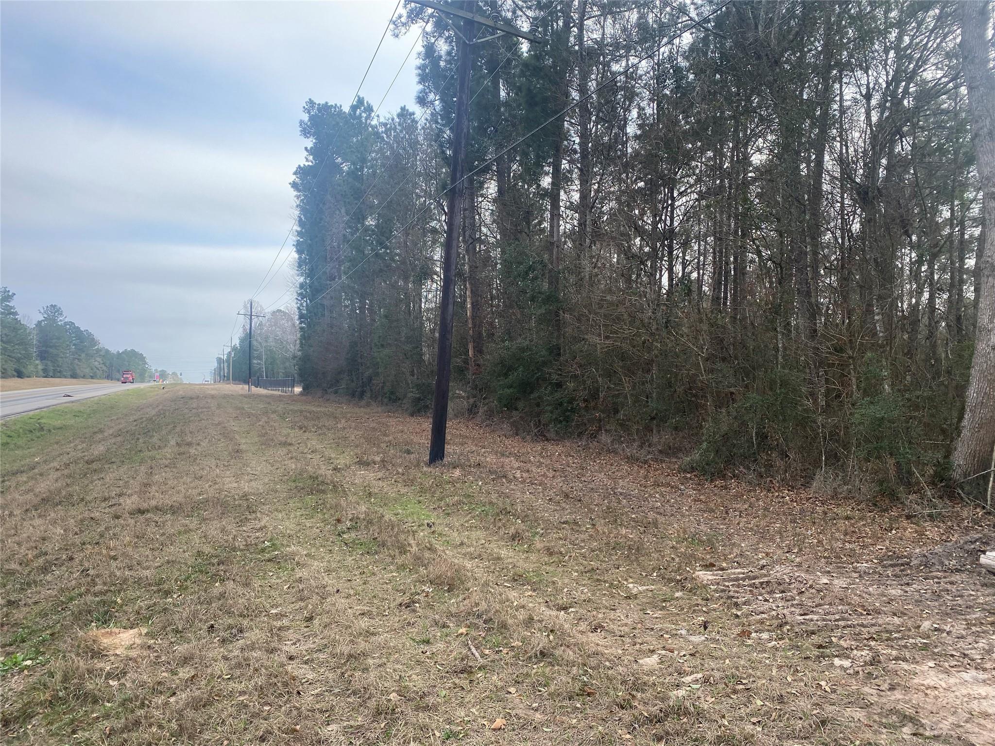 8989 Us Highway 190 W