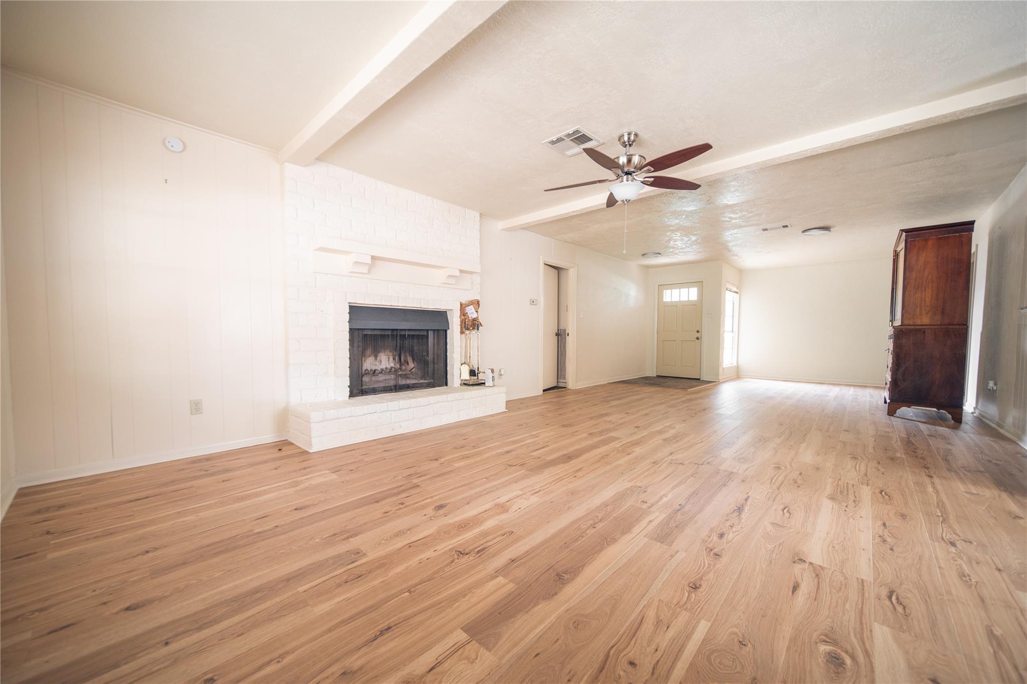 13927 Lynnwood Lane
