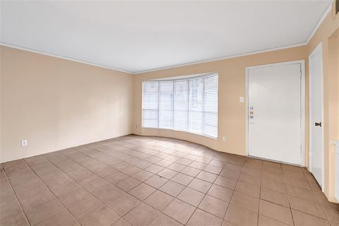 Photo of 800 Post Oak Boulevard #91, Houston, TX 77056 (MLS # 68062439)