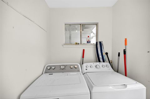 Tiny photo for 6975 Chasewood Drive, Houston, TX 77489 (MLS # 66931349)