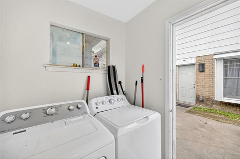 Tiny photo for 6975 Chasewood Drive, Houston, TX 77489 (MLS # 66931349)