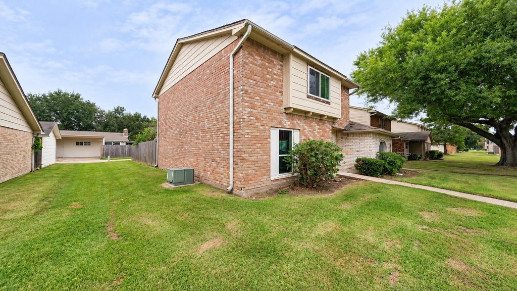 Photo of 12829 Clarewood Drive, Houston, TX 77072 (MLS # 41216441)