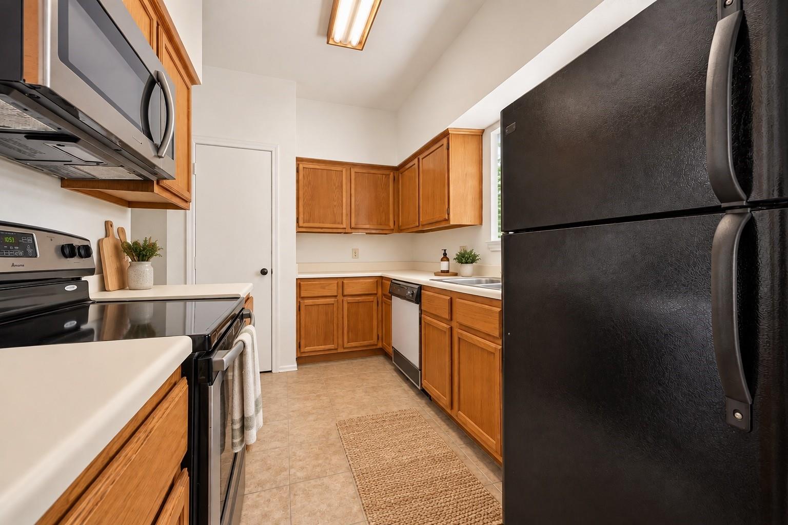 1103 Dulles Avenue 1604