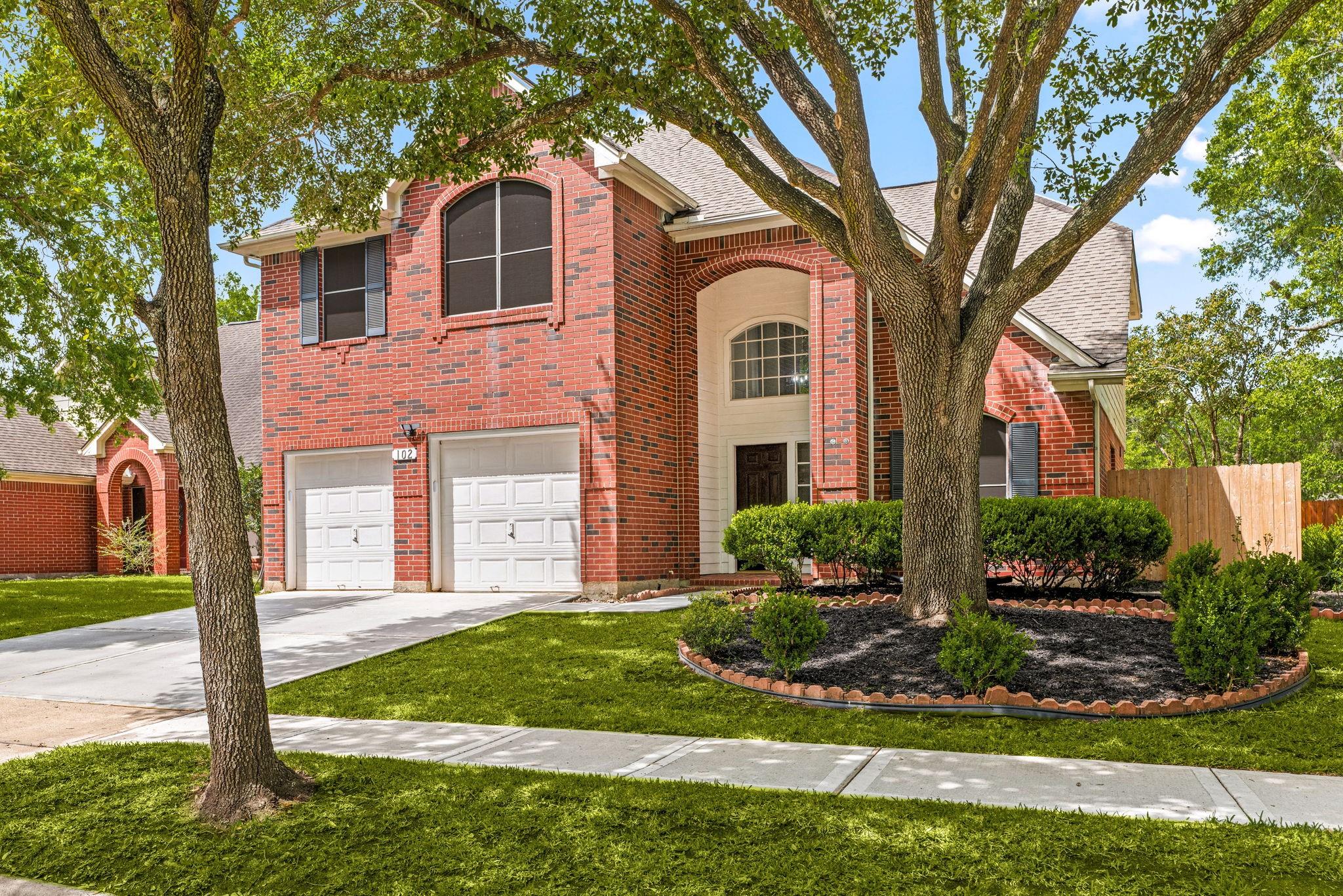 102 Lindencrest Court