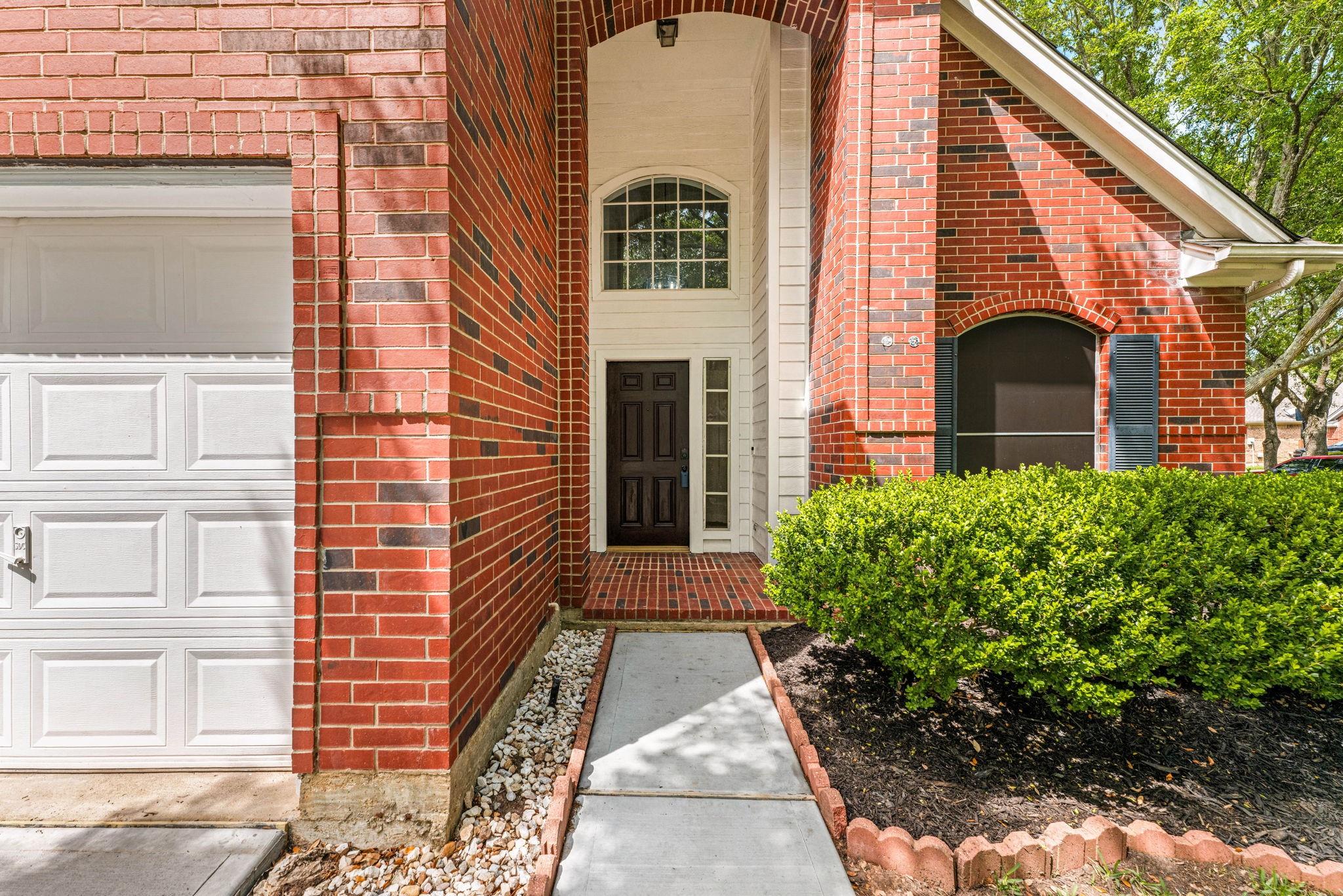 102 Lindencrest Court