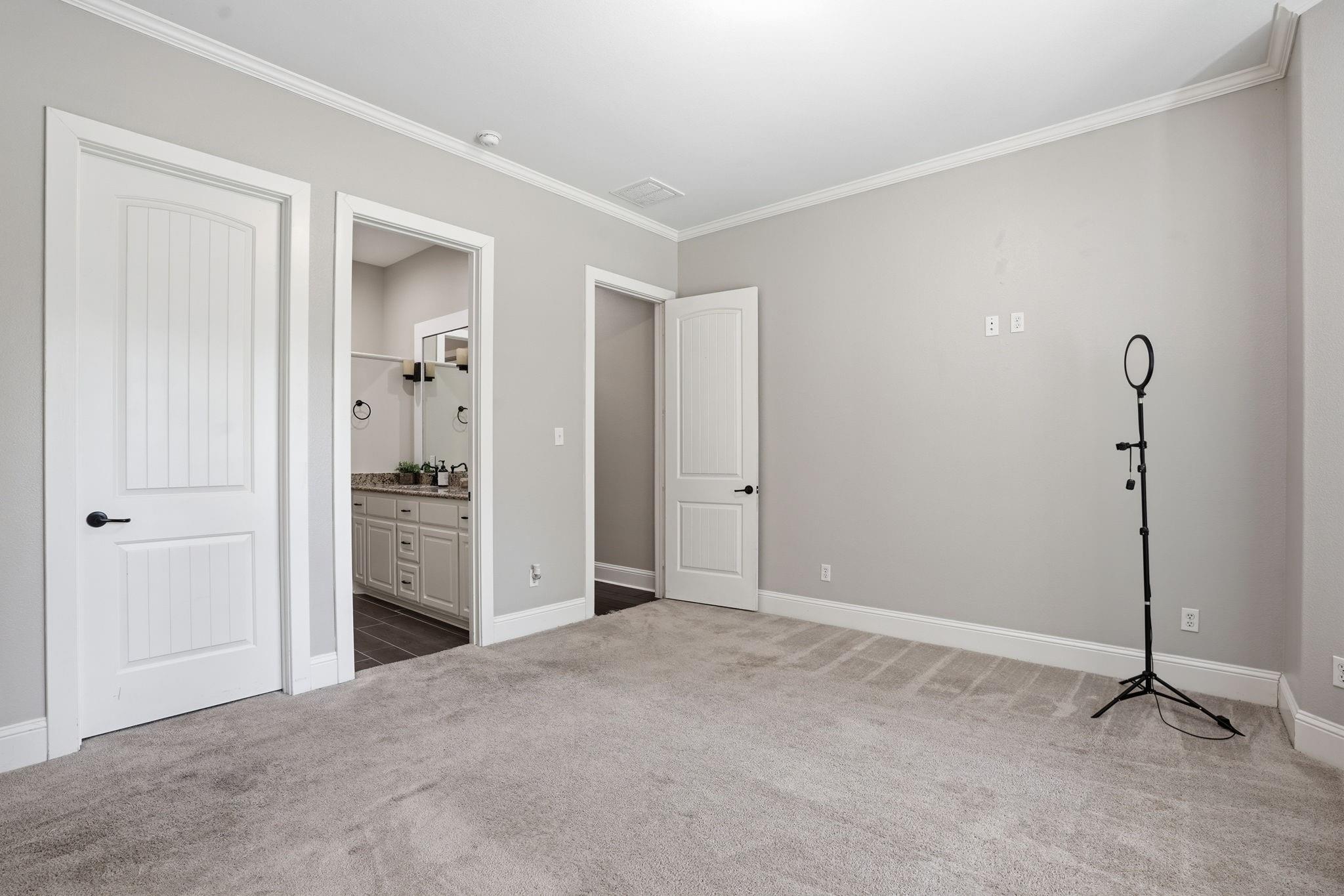 4215 Longhorn Drive