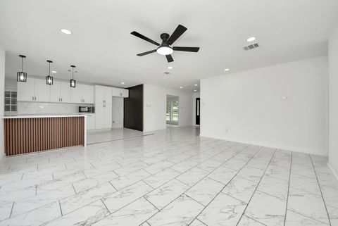 Tiny photo for 1418 San Sebastian Lane, Nassau Bay, TX 77058 (MLS # 62436018)