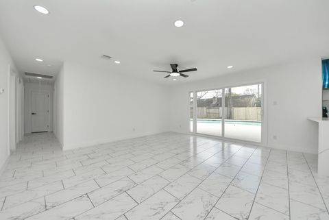 Tiny photo for 1418 San Sebastian Lane, Nassau Bay, TX 77058 (MLS # 62436018)