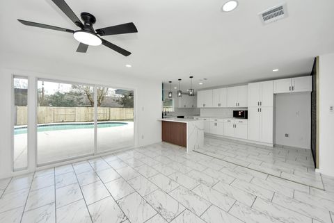 Tiny photo for 1418 San Sebastian Lane, Nassau Bay, TX 77058 (MLS # 62436018)
