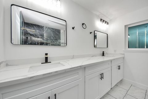 Tiny photo for 1418 San Sebastian Lane, Nassau Bay, TX 77058 (MLS # 62436018)