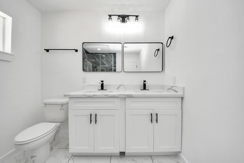 Tiny photo for 1418 San Sebastian Lane, Nassau Bay, TX 77058 (MLS # 62436018)