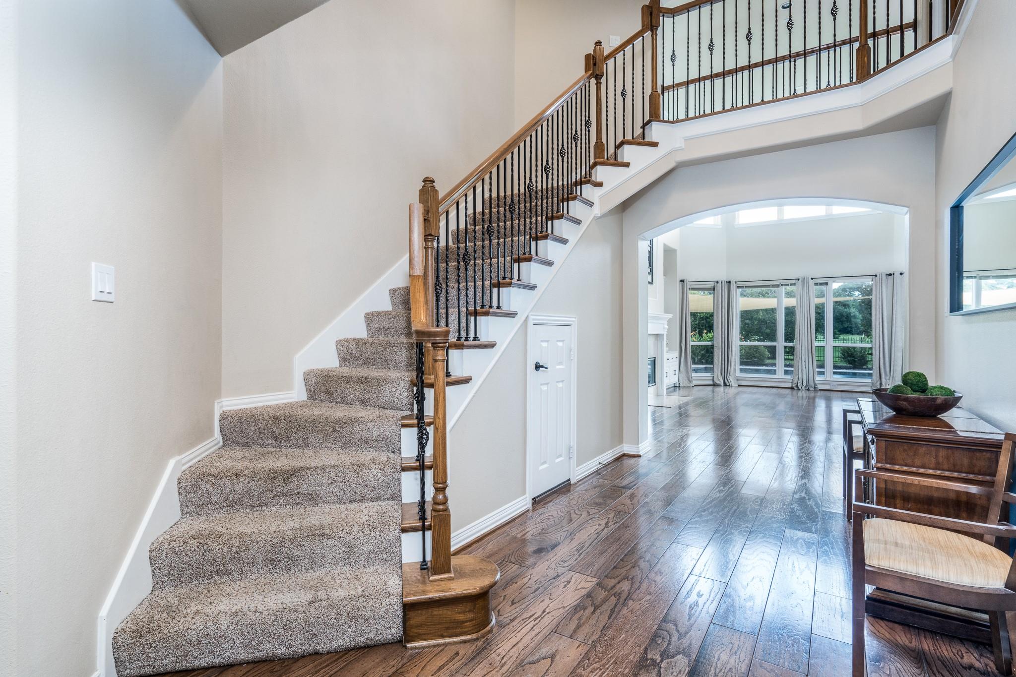 5914 Oakmoss Trail