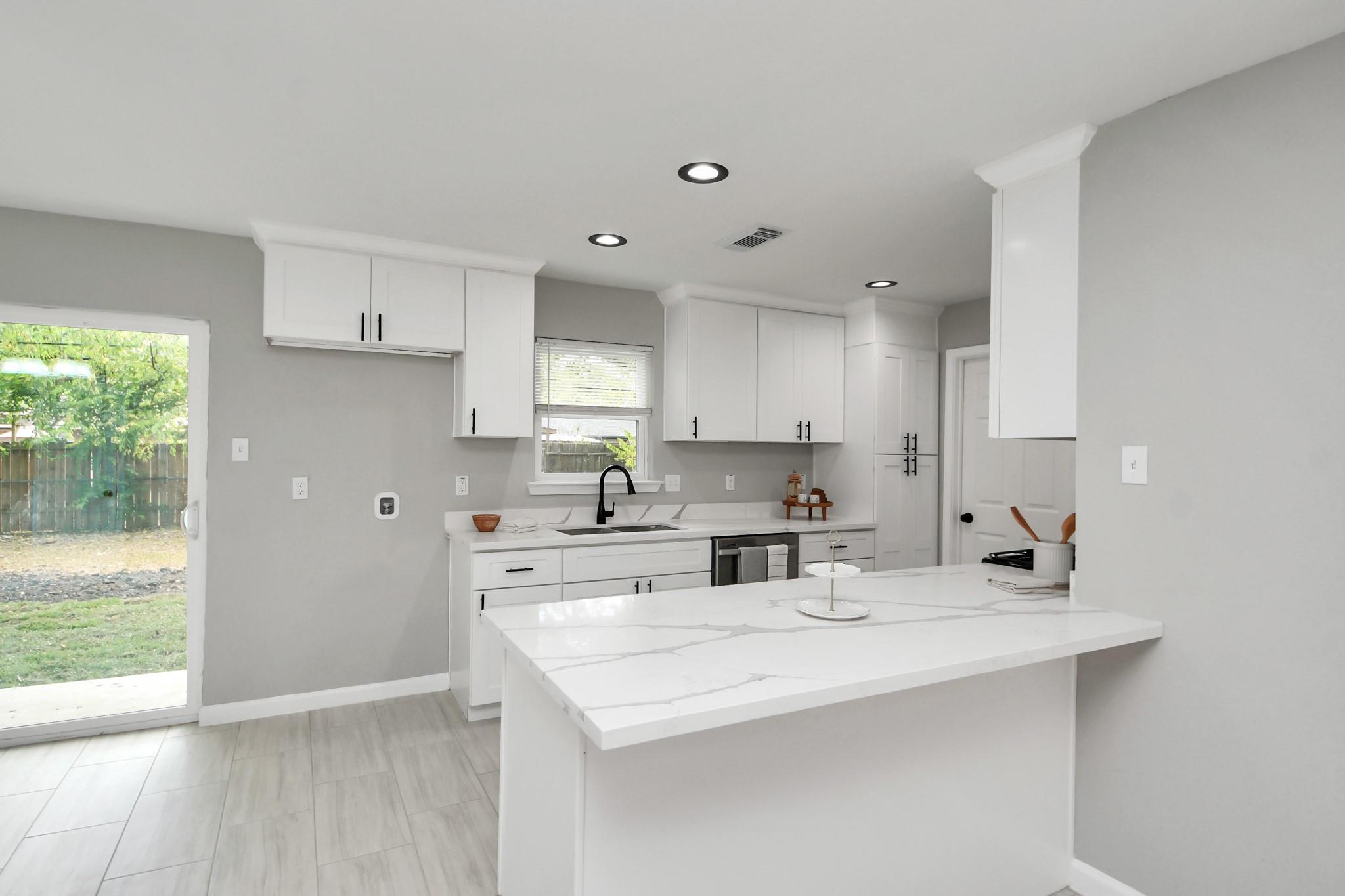 3923 Darlinghurst Drive