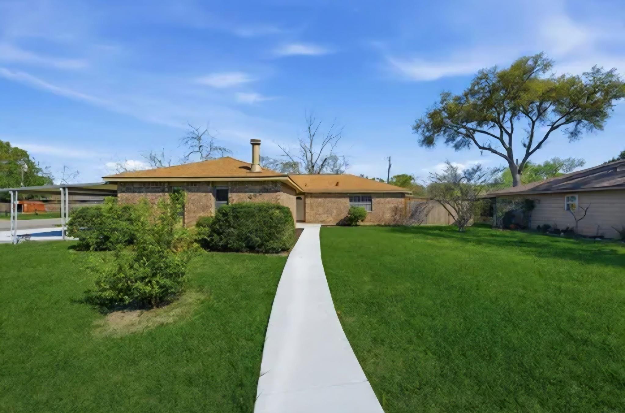 Photo 1 of 18 — 4803 28th Street E, Dickinson, TX 77539