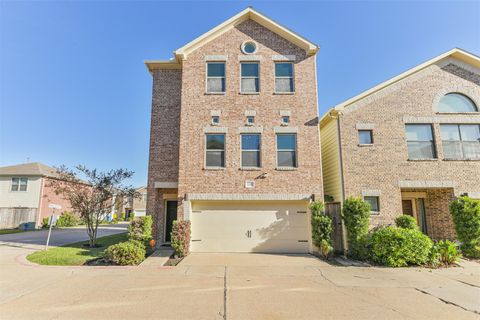 Photo of 11307 Main Holly Drive, Houston, TX 77025 (MLS # 71455047)