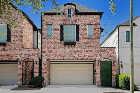 Photo of 5233 Cornish Street #C, Houston, TX 77007 (MLS # 54317992)