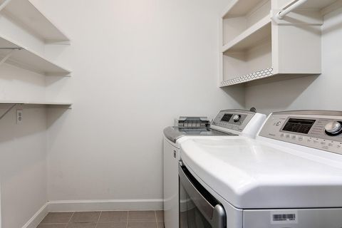 Tiny photo for 5233 Cornish Street #C, Houston, TX 77007 (MLS # 54317992)