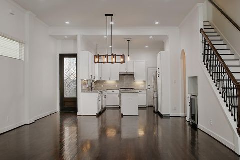 Tiny photo for 5233 Cornish Street #C, Houston, TX 77007 (MLS # 54317992)