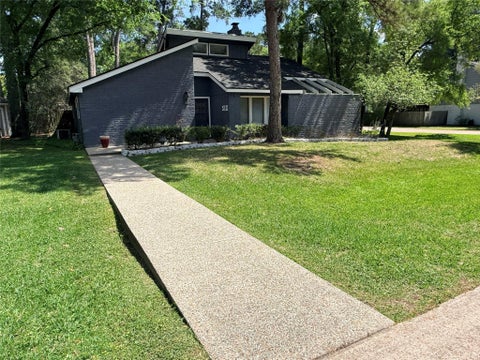 Homes For Sale - 6 Cokeberry Street<br/> Spring, TX 77380