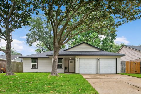 Homes For Sale - 922 Mayweather Lane<br/> Richmond, TX 77406